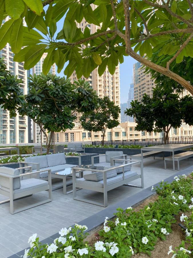 Higuests - Elegant Apt With Terrace Minutes From Burj Khalifa دبي المظهر الخارجي الصورة